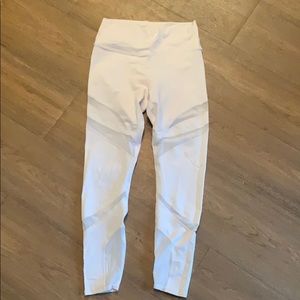 White Powerhold Fabletics Leggings